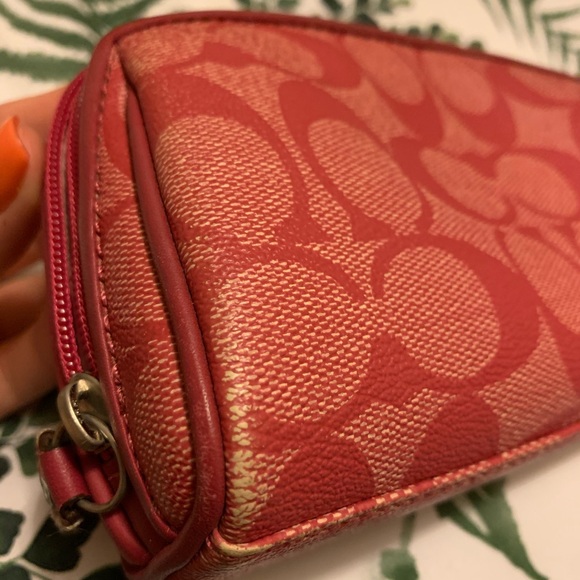 Pink Coach Makeup Bag - Picture 3 of 5